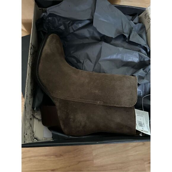 Banana republic booties western like Olive/brown color size 6 real suede - Picture 3 of 7